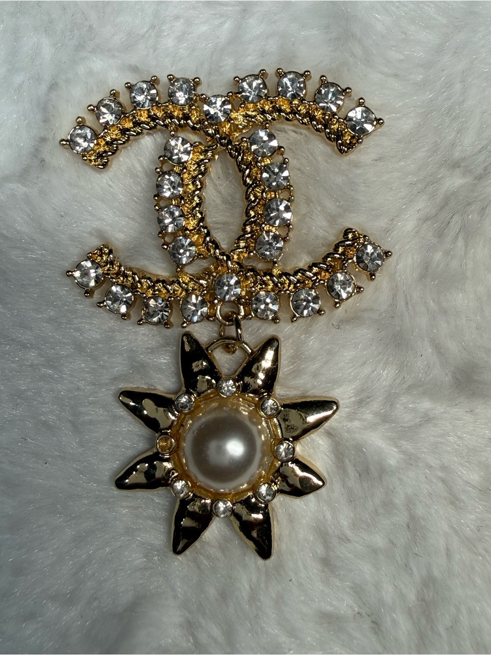 Gold Tone  Charm with Rhinestones and Sunburst with Pearl